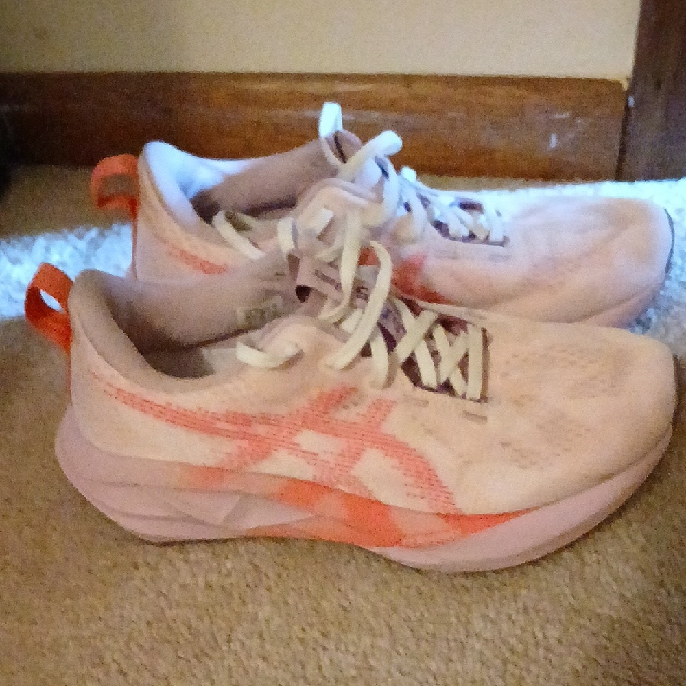 Asics Novablast 5 Women's Pink and Purple Athletic Shoes, Size 7